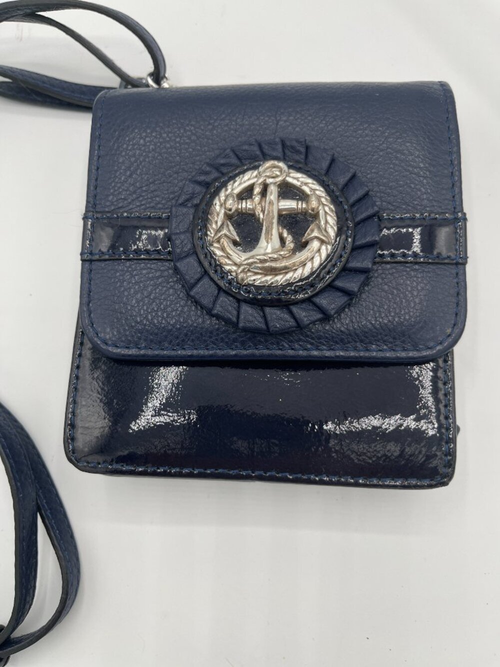 BRIGHTON PLEATED NAUTICAL  SILVER TONE ANCHOR  CROSSBODY WALLET ORGANIZER